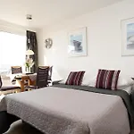 Apartment Luv Und Lee Mit Balkon Im Haus Belvedere *